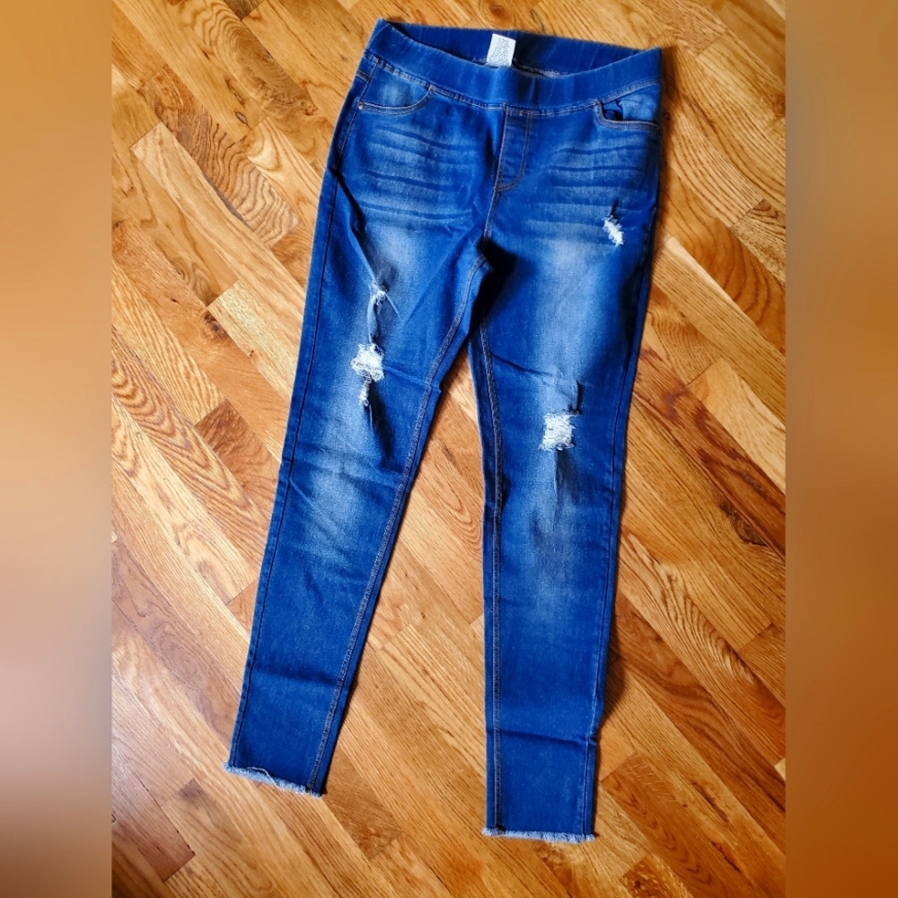 Distressed Jeggings